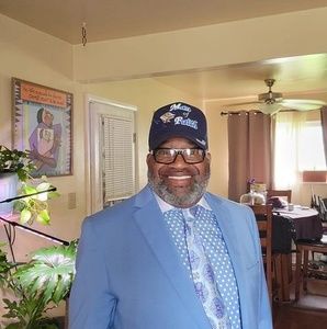 Meet your Posher, Ronald